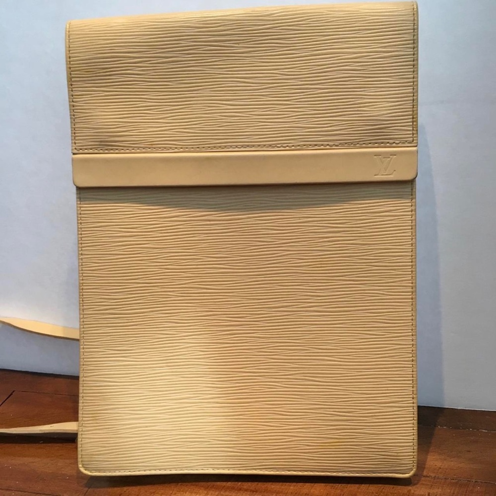 AUTHENTIC LOUIS VUITTON RAMATEULLE